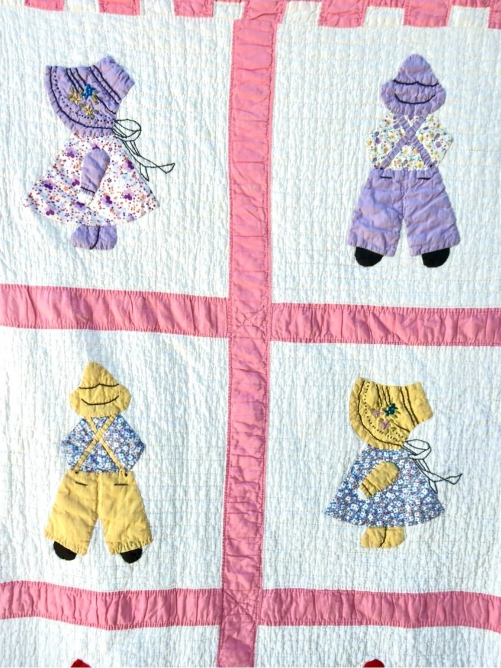 Handmade Vintage Pink Patchwork Sunbonnet Sue Quilt - Multicolor